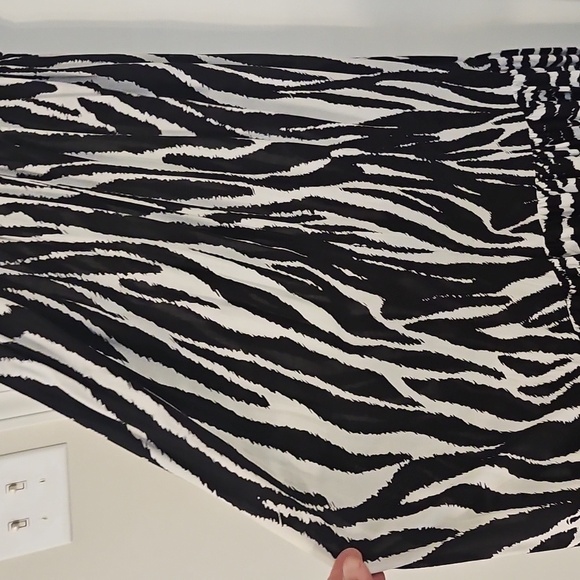 Calvin Klein Monochrome Zebra Print Dress - Picture 8 of 10